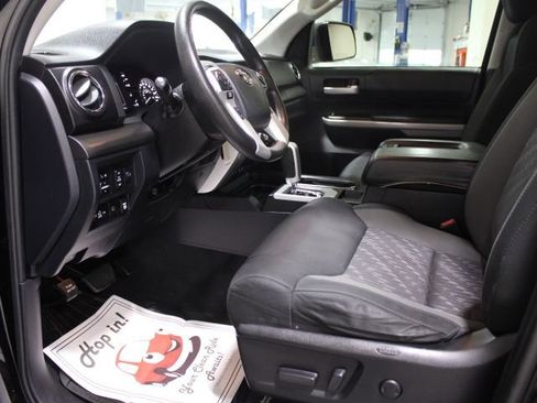Used 2020 Toyota Tundra SR5 w/ SR5 Upgrade Package image 18