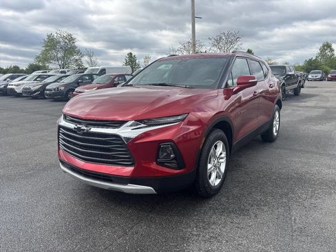 Used 2022 Chevrolet Blazer LT FWD image 2