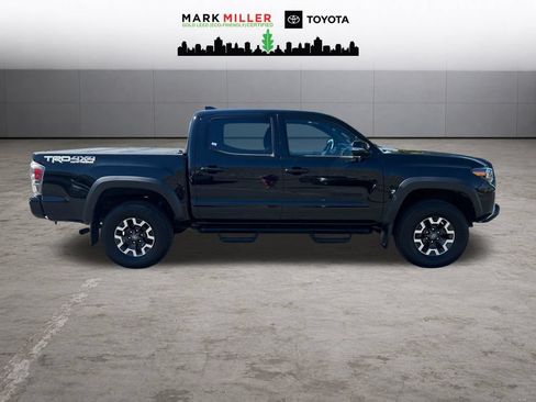 Used 2022 Toyota Tacoma TRD Off-Road w/ TRD Premium Off Road Package AWD/4WD image 7