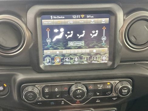 Used 2023 Jeep Wrangler Unlimited w/ Cold Weather Group AWD/4WD image 14