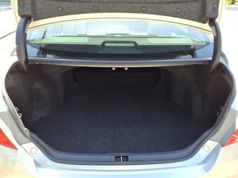 Used 2015 Toyota Camry SE FWD image 20