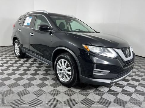 Used 2020 Nissan Rogue S w/ Special Edition Package FWD image 3