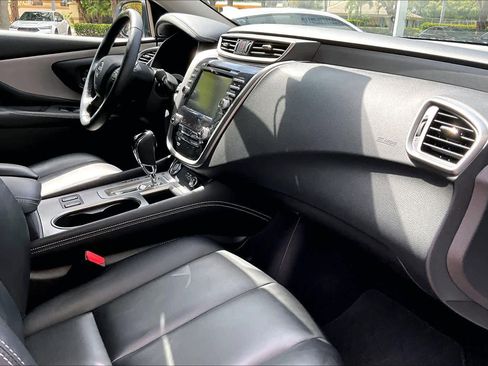 Used 2024 Nissan Murano SV w/ SV Midnight Edition Package image 19