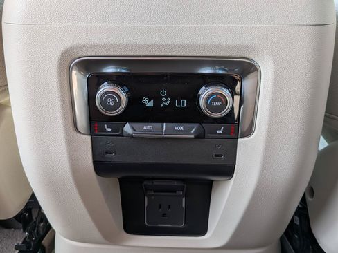 New 2026 GMC Yukon XL Denali w/ Sun & Power Step Package AWD/4WD image 23