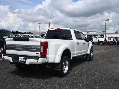 Used 2020 Ford F450 Platinum w/ FX4 Off-Road Package AWD/4WD image 9