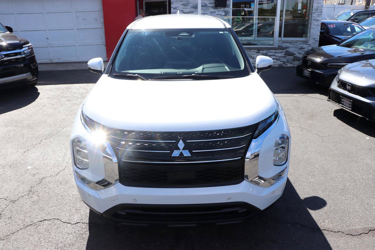 Used 2024 Mitsubishi Outlander FWD image 9