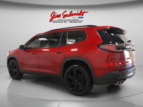 Used 2025 GMC Acadia Elevation w/ Elevation Premium Package AWD/4WD image 4