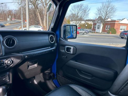 Used 2022 Jeep Wrangler Unlimited Rubicon 4xe w/ Cold Weather Group image 25