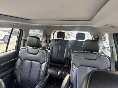 Used 2021 Jeep Grand Cherokee L Limited AWD/4WD image 10