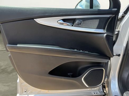Used 2016 Lincoln MKX Premiere FWD image 15