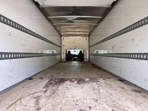Used 2023 Ford E-450 and Econoline 450 Super Duty w/ Power Windows & Locks Group RWD image 21