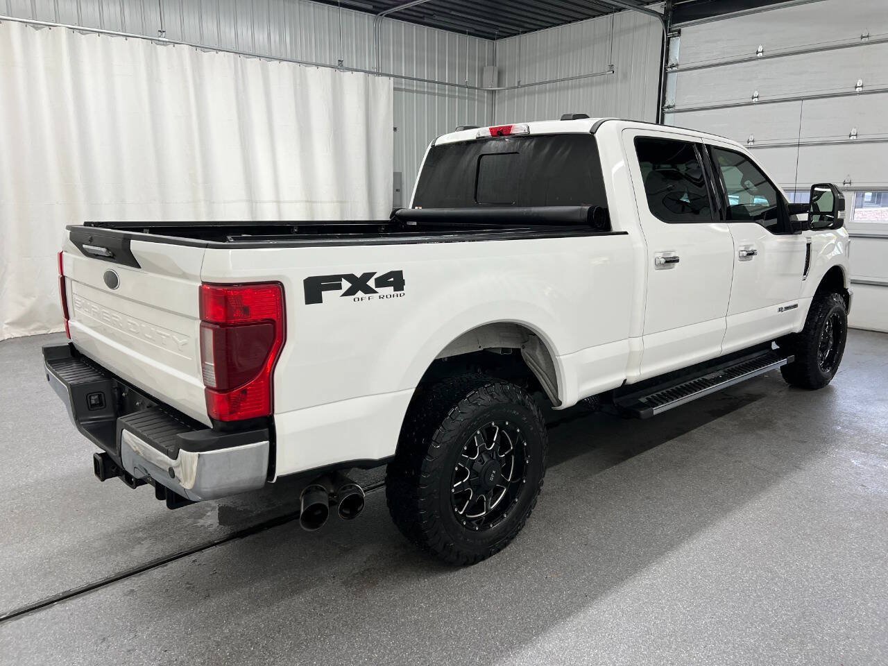 Used 2020 Ford F350 Lariat w/ Chrome Package AWD/4WD image 4