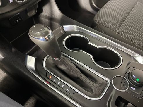 Used 2020 Chevrolet Traverse LS image 24