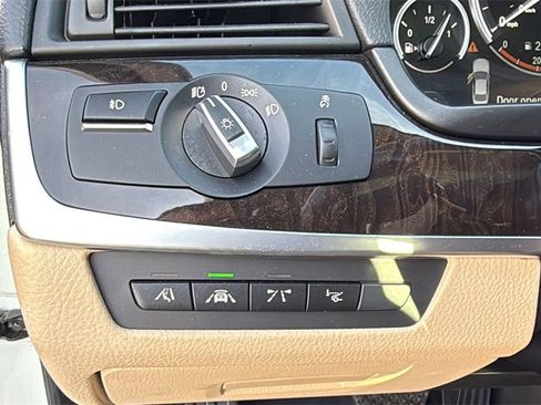 Used 2016 BMW 528i Sedan image 30