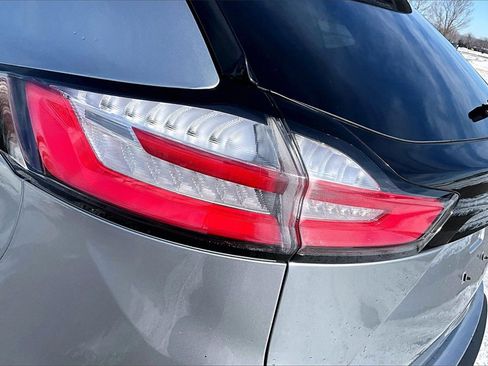 Used 2024 Ford Edge SEL image 26