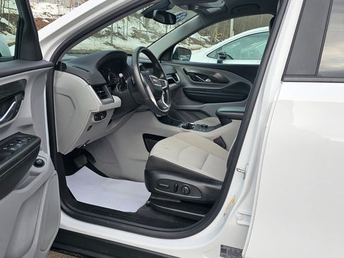 Used 2023 GMC Terrain SLE w/ Driver Convenience Package image 23