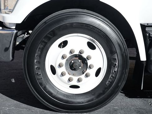 Used 2016 Ford F650 2WD Crew Cab Super Duty image 51