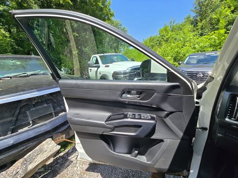 Used 2023 Nissan Pathfinder SL w/ SL Premium Package AWD/4WD image 20