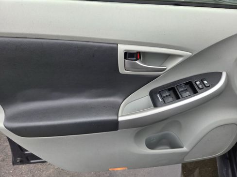 Used 2012 Toyota Prius Prius II image 8