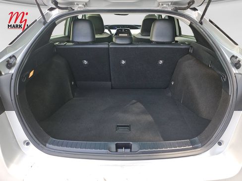 Used 2020 Toyota Prius XLE FWD image 17