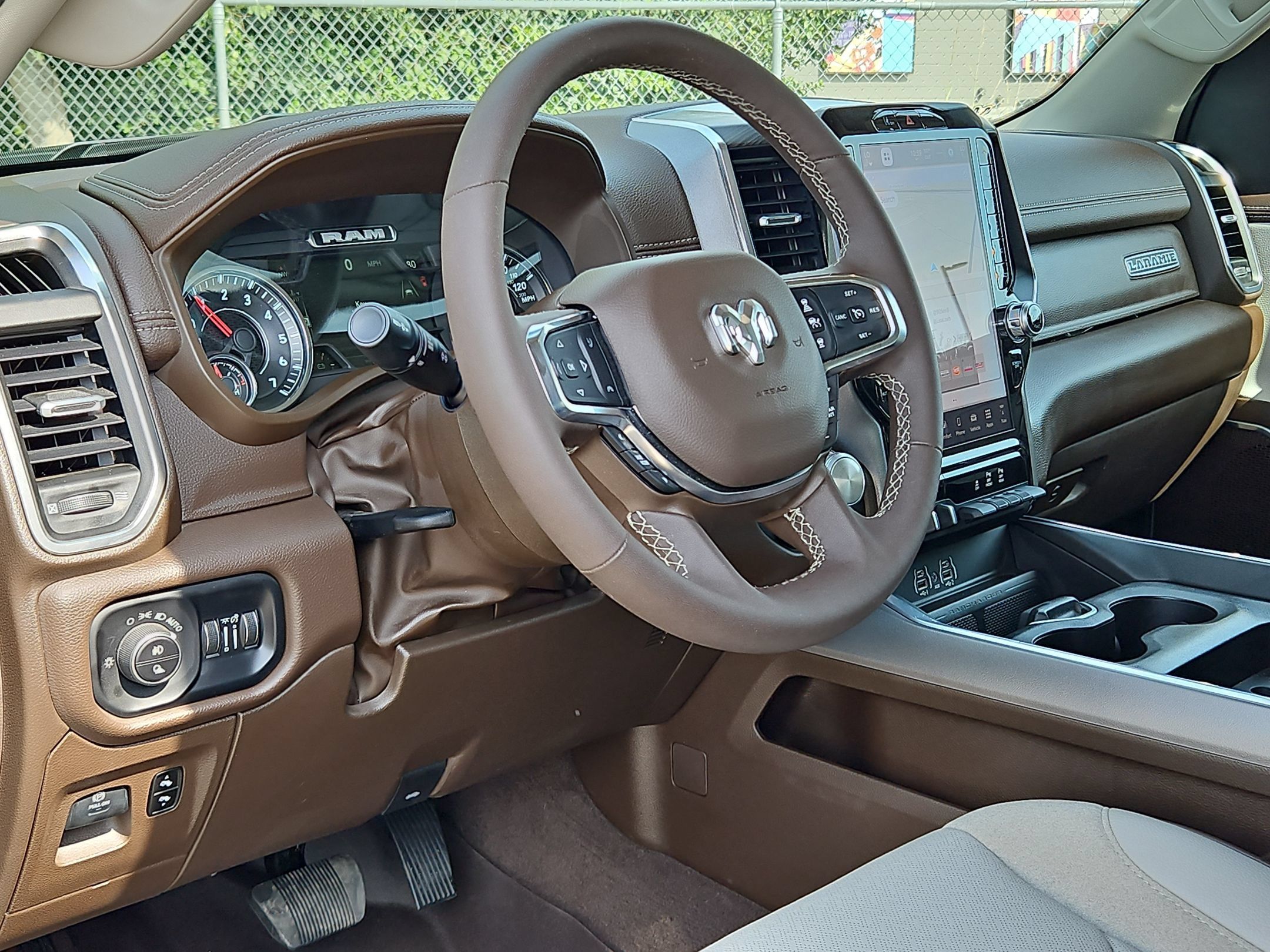 Used 2025 RAM 1500 Laramie w/ Laramie Southwest Edition AWD/4WD image 10