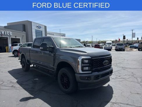 Used 2025 Ford F350 Lariat w/ Black Appearance Package AWD/4WD image 1