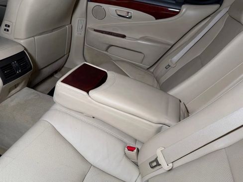 Used 2010 Lexus LS 460 RWD image 29