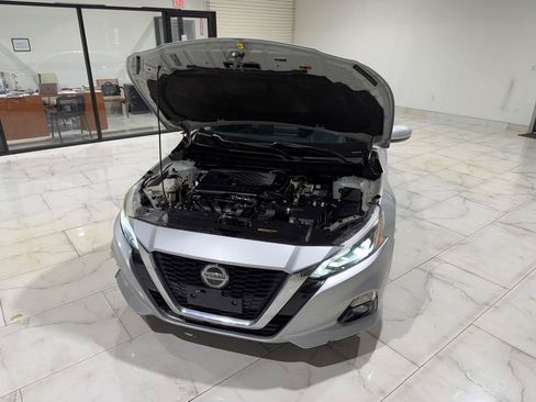 Used 2020 Nissan Altima 2.5 SL FWD image 4