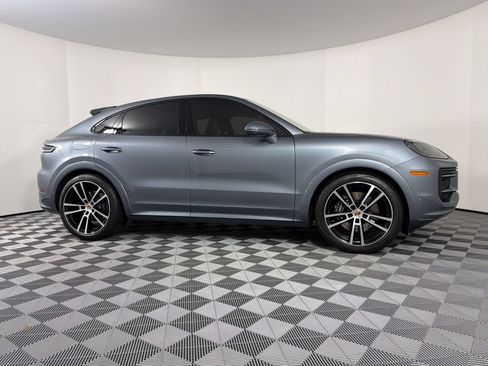 Certified 2026 Porsche Cayenne Coupe AWD/4WD image 8