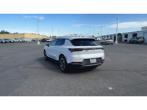 Certified 2024 Chevrolet Equinox EV LT w/ LPO, Blackout Package FWD image 9