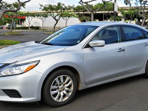 Used 2016 Nissan Altima 2.5 S w/ Power Driver Seat Package FWD image 1