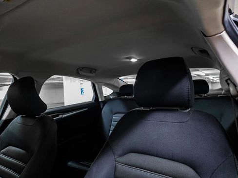 Used 2015 Ford Fusion SE image 21