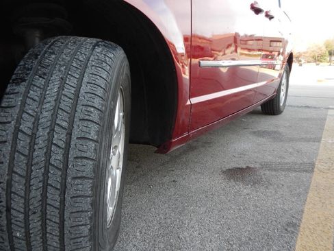 Used 2010 Chrysler Town & Country Touring Plus image 15