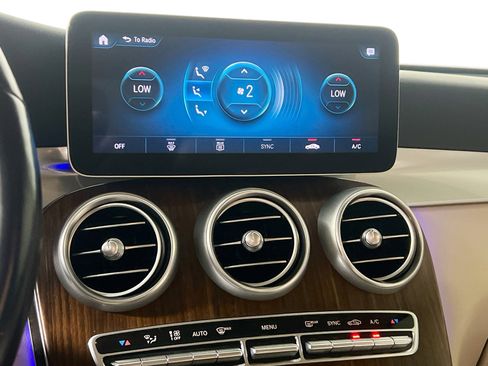 Used 2022 Mercedes-Benz GLC 300 4MATIC w/ Premium Package Lite image 27