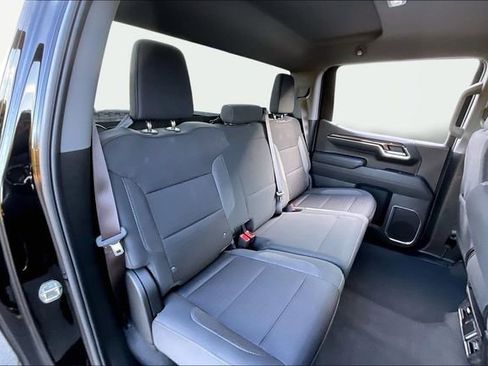 Used 2024 Chevrolet Silverado 1500 LT image 17