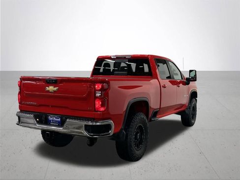 Used 2024 Chevrolet Silverado 2500 LT w/ Convenience Package image 10