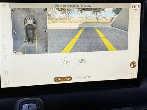 Used 2025 Land Rover Defender 110 image 11