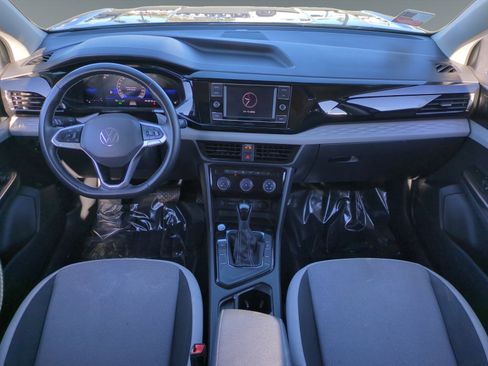 Used 2024 Volkswagen Taos S image 10