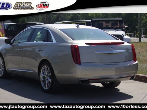 Used 2014 Cadillac XTS Luxury w/ Driver Awareness Package FWD image 5