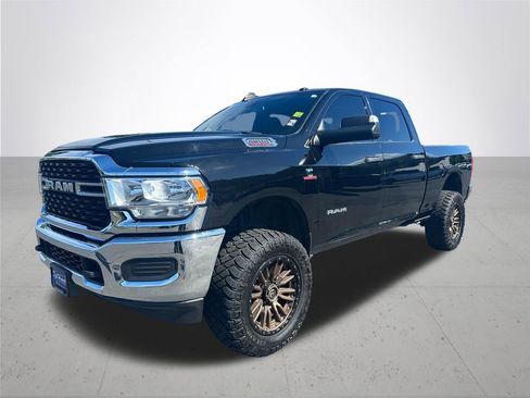 Used 2022 RAM 2500 Big Horn AWD/4WD image 2