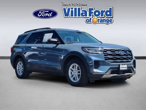 Used 2026 Ford Explorer Active RWD image 1