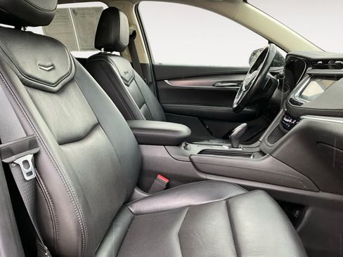Used 2019 Cadillac XT5 Luxury FWD image 12