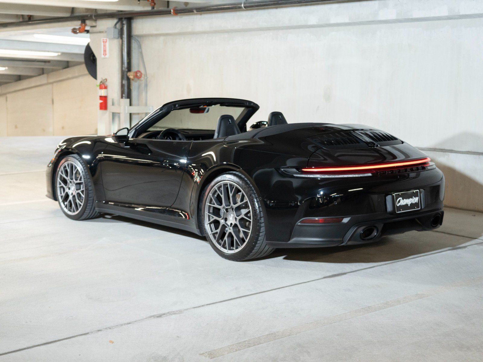 Certified 2025 Porsche 911 Turbo S RWD image 3