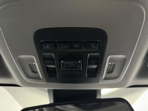 Used 2023 Toyota Camry SE image 21