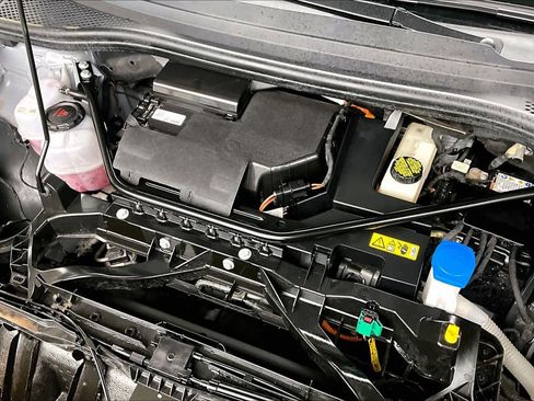 Used 2024 Audi Q4 e-tron Premium Plus w/ Premium Plus image 30