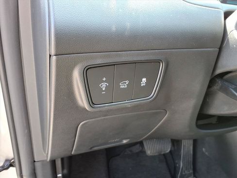 Certified 2024 Hyundai Tucson SEL w/ Convenience Package FWD image 17