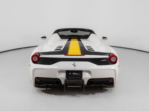 Used 2015 Ferrari 458 Speciale A RWD image 7
