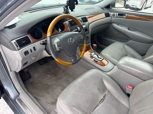 Used 2005 Lexus ES 330 4dr Sdn image 9