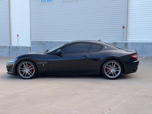 Used 2015 Maserati GranTurismo MC image 6