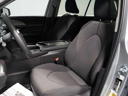 Certified 2025 Toyota Grand Highlander FWD image 26